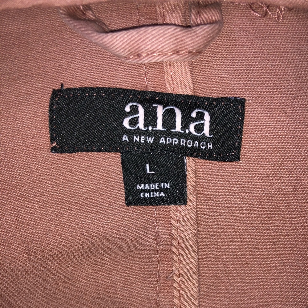 Pink jacket(Girls) - Picture 2 of 5